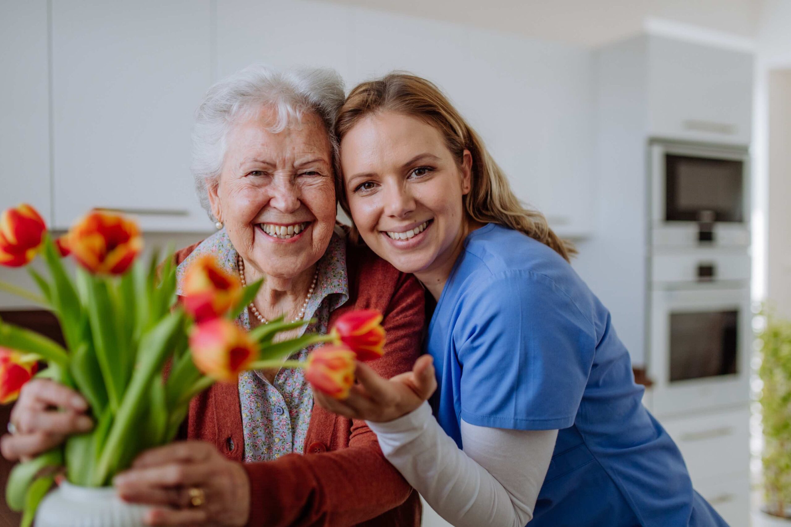 infirmiers à domicile accompagne un patient